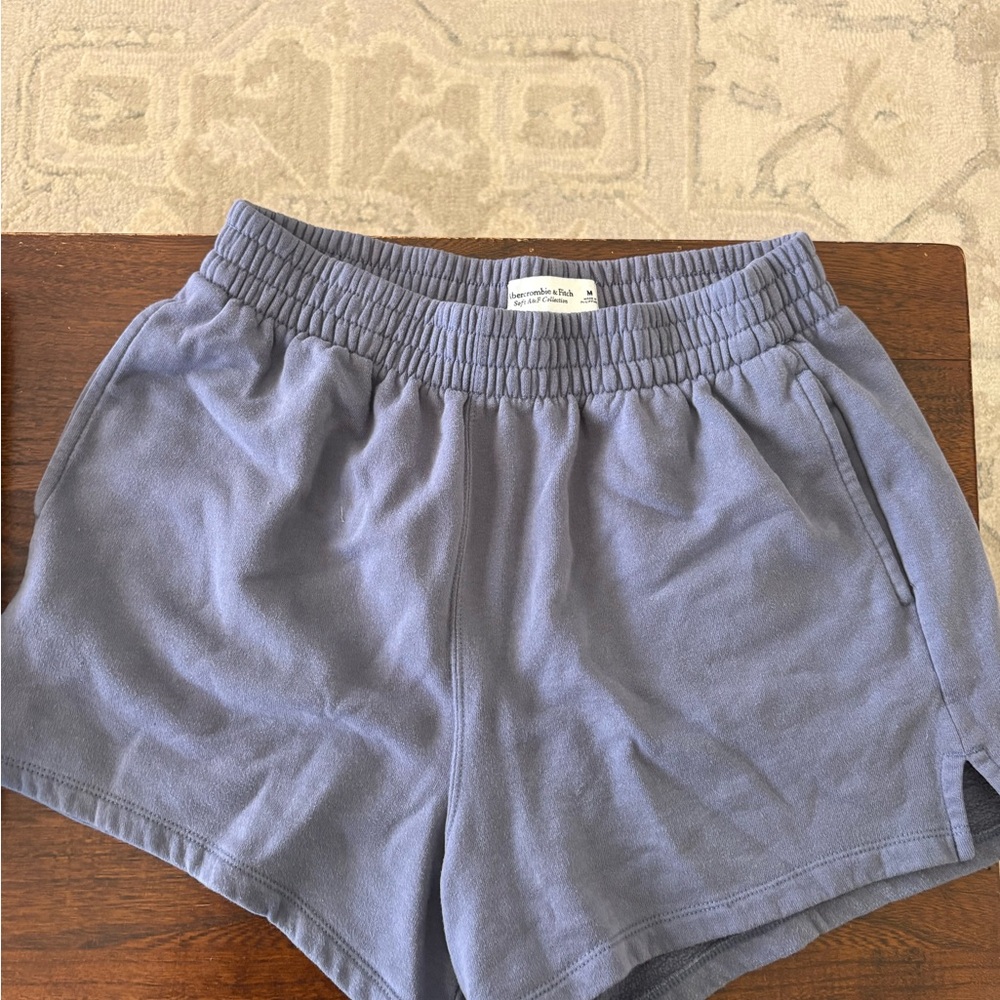 Abercrombie & Fitch Women's Size M - Sweatshorts - Blue